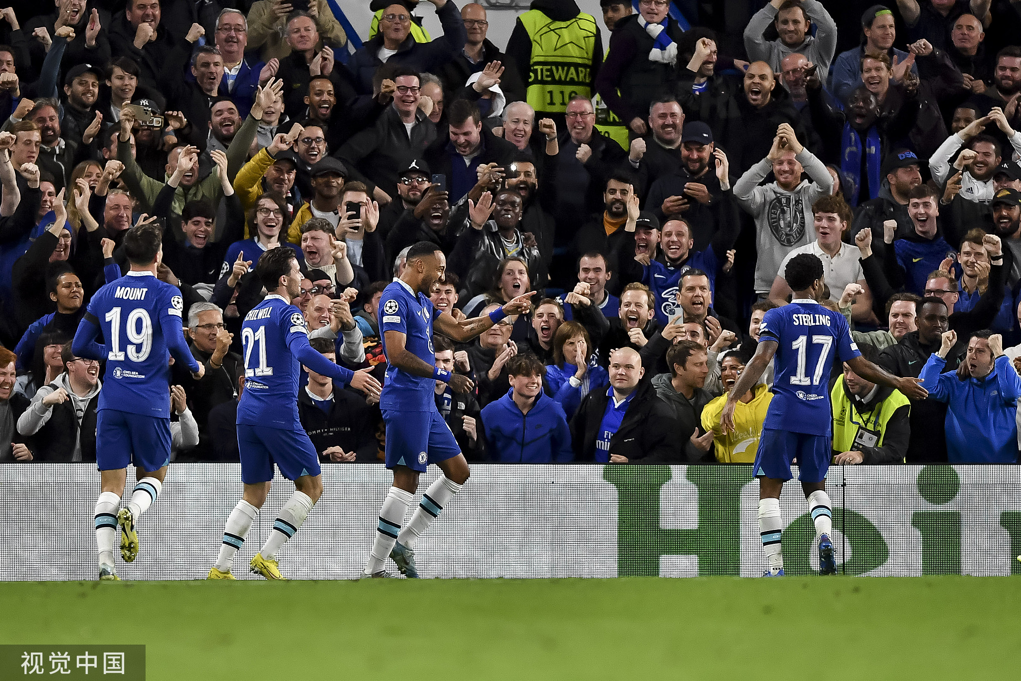 关于AC米兰险胜，晋级形势看好的信息