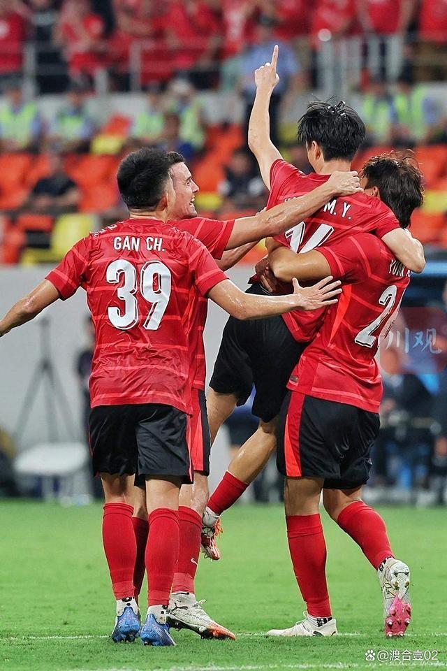 热门球队备战国际比赛，全队士气高涨的简单介绍