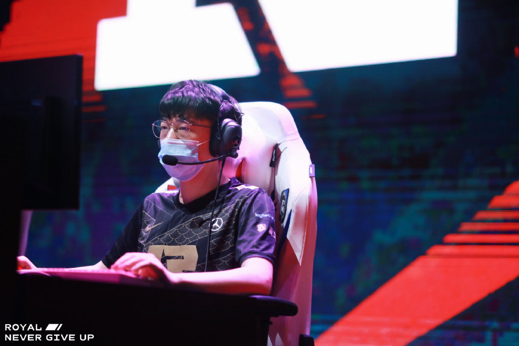 开云体育app-RNG绝地反击NS，Tarzan制霸全场的简单介绍