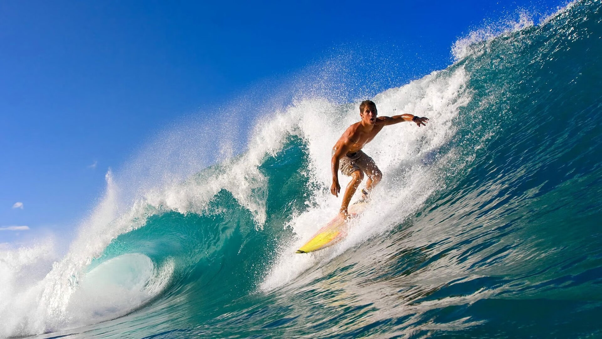 双星对决，勇士团队火力压制快船，伦纳德孤军奋战难挽狂澜